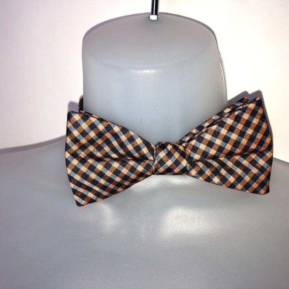 Macy's Gingham Taffeta Plaid Bowtie NWT‎